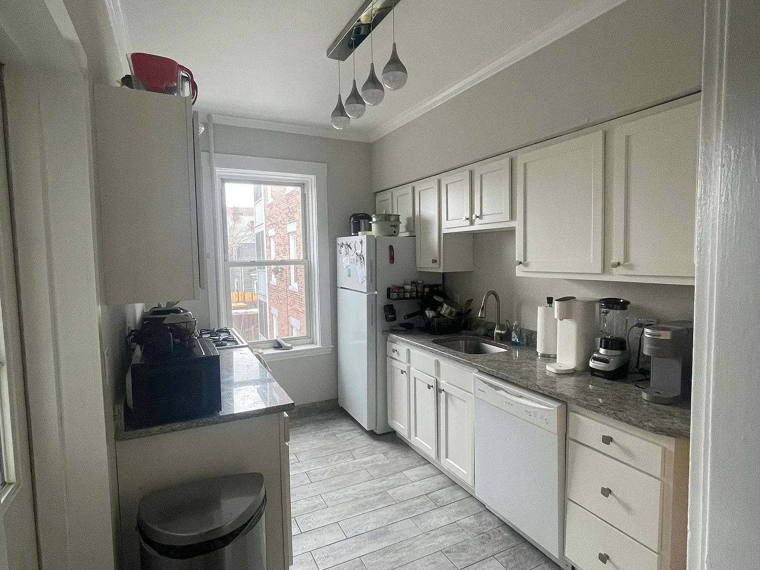 3 bed, 1.0 bath, $4,275 — Photo 1