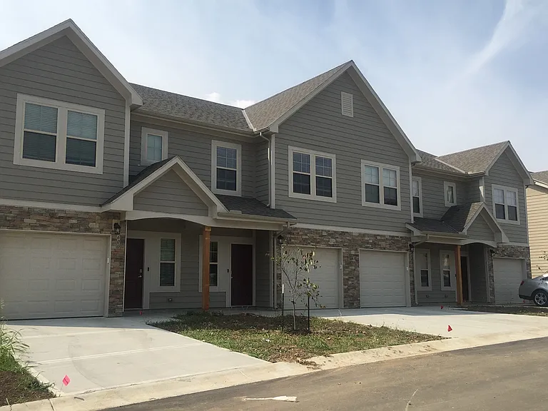 Maple 36 — Photo 15
