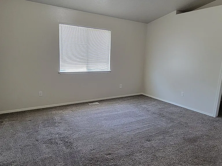 11461 Sanders St — Photo 5