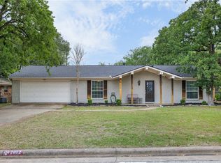 2802 Woodmeadow Dr, Bryan, TX 77802