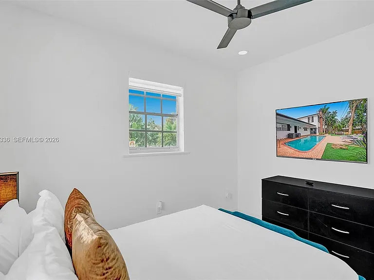 5440 NE 22nd Ave — Photo 29