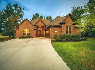 61 Wick Willow Rd, Montgomery, TX 77356