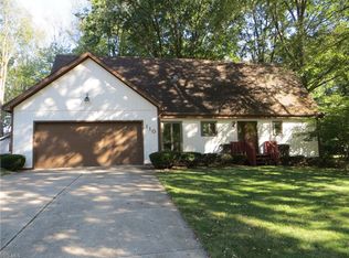 110 Merle Blvd, Munroe Falls, OH 44262