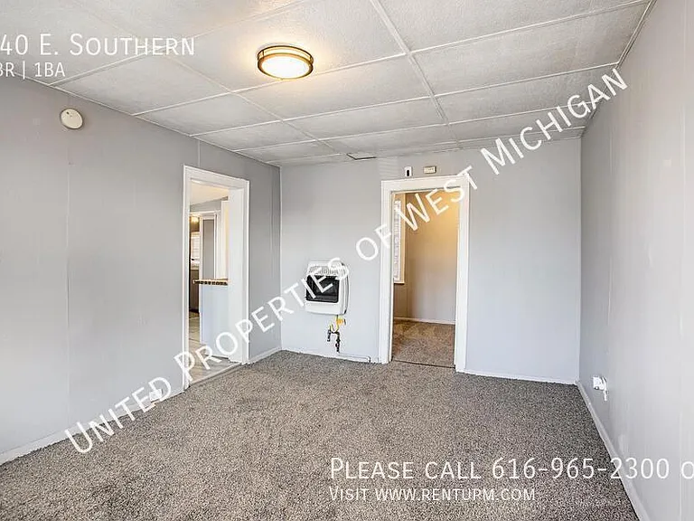 140 E Southern Ave — Photo 2