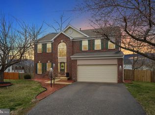 15530 Wheatfield Rd, Woodbridge, VA 22193