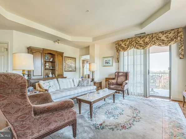 2422 Windrow Dr, Princeton, NJ 08540