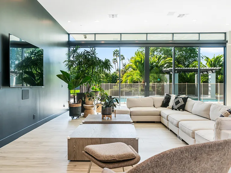 7417 E Paradise Dr — Photo 19