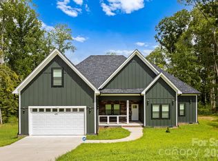 2002 Plain Field Dr, Bessemer City, NC 28016