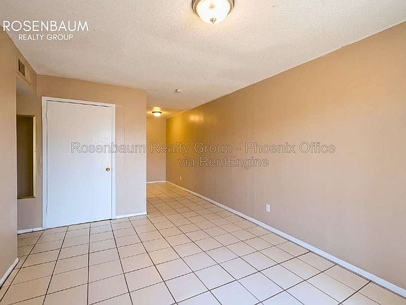 3rd image of 26 W 6th Pl APT 2