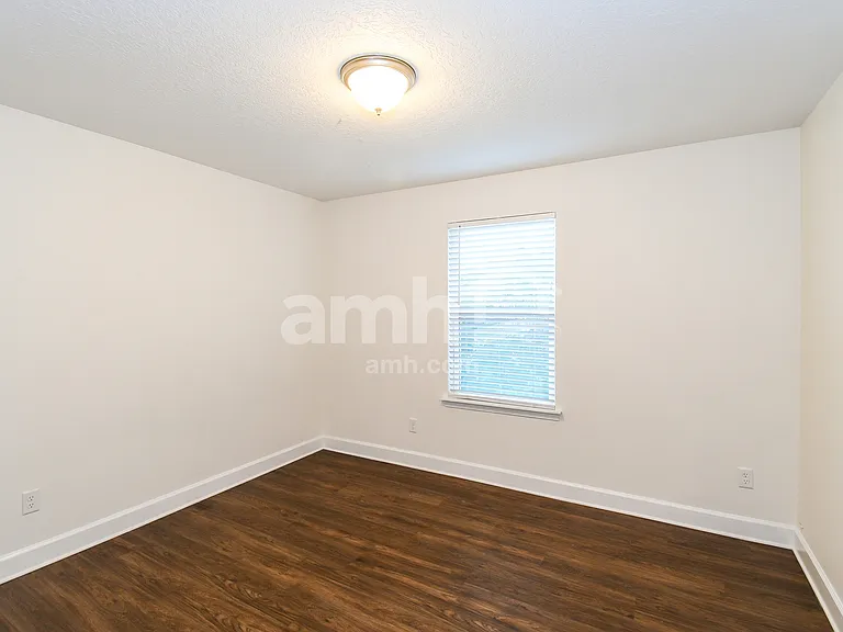8559 Highfield Ave — Photo 16
