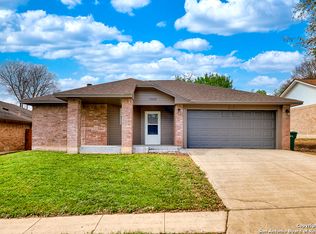 7909 Forest Cabin, Live Oak, TX 78233