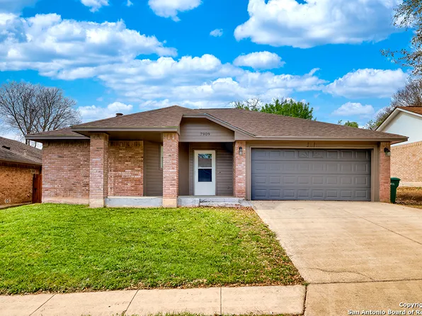 7909 FOREST CABIN, Live Oak, TX 78233