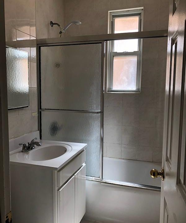 2nd image of 2436 W 2nd St #2