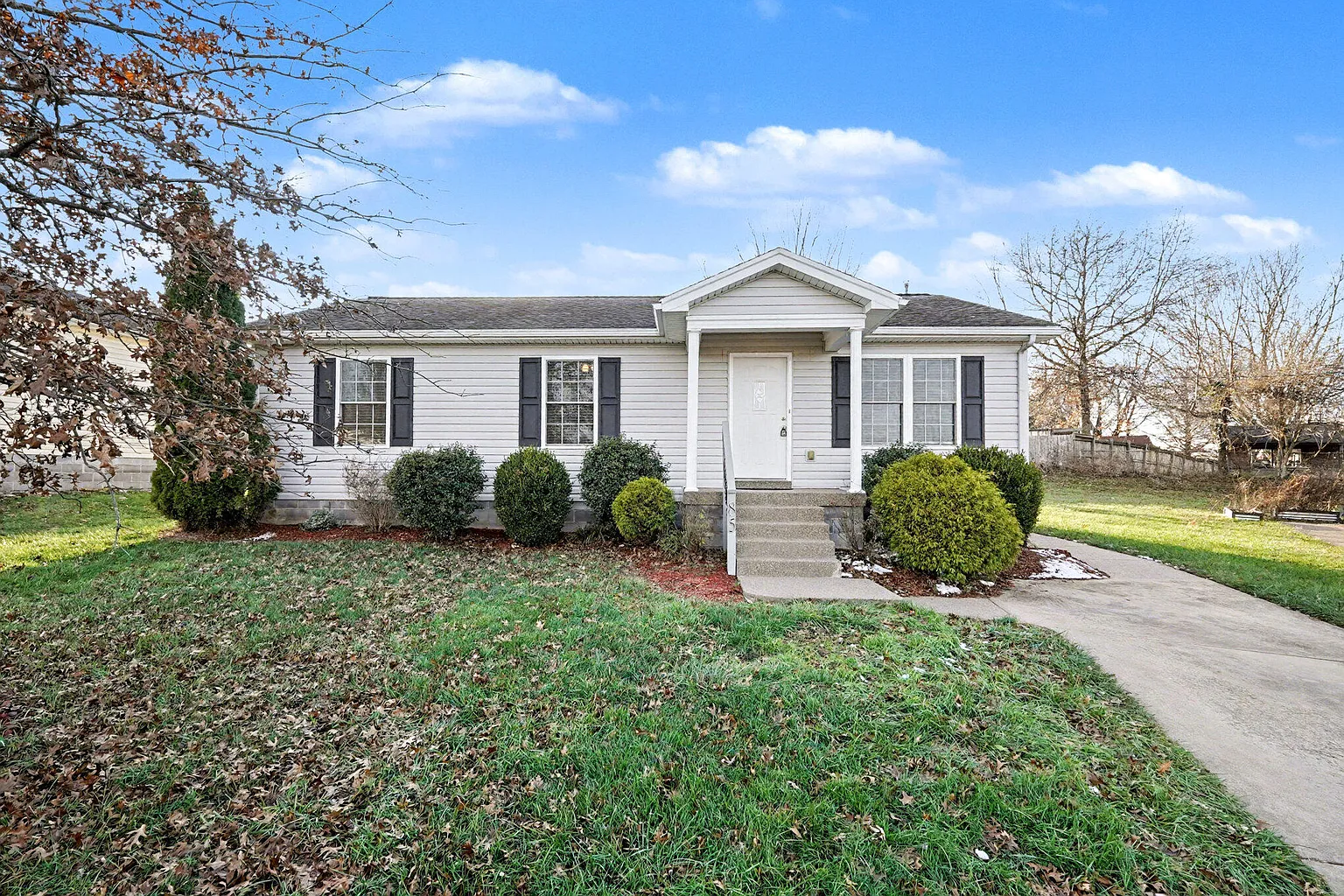 85 Lakeview Cir photo 1