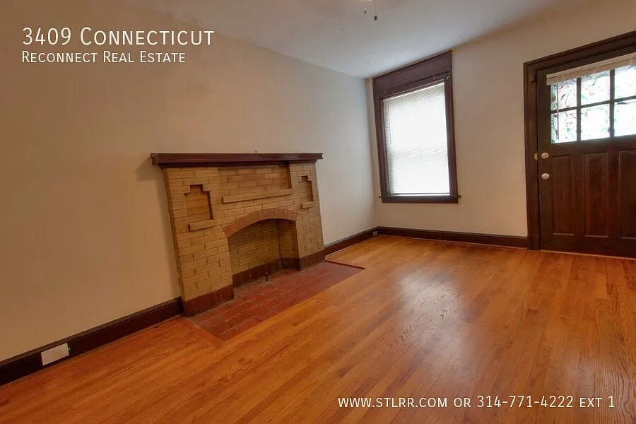 This completely refinished two-bedroom, one-bathroom home features brilliant hardwood floors thro... — Photo 4
