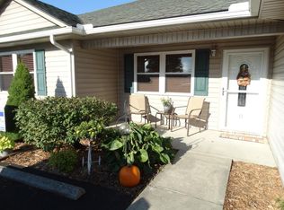 123 Fairway Villa Dr, Fancy Gap, VA 24328