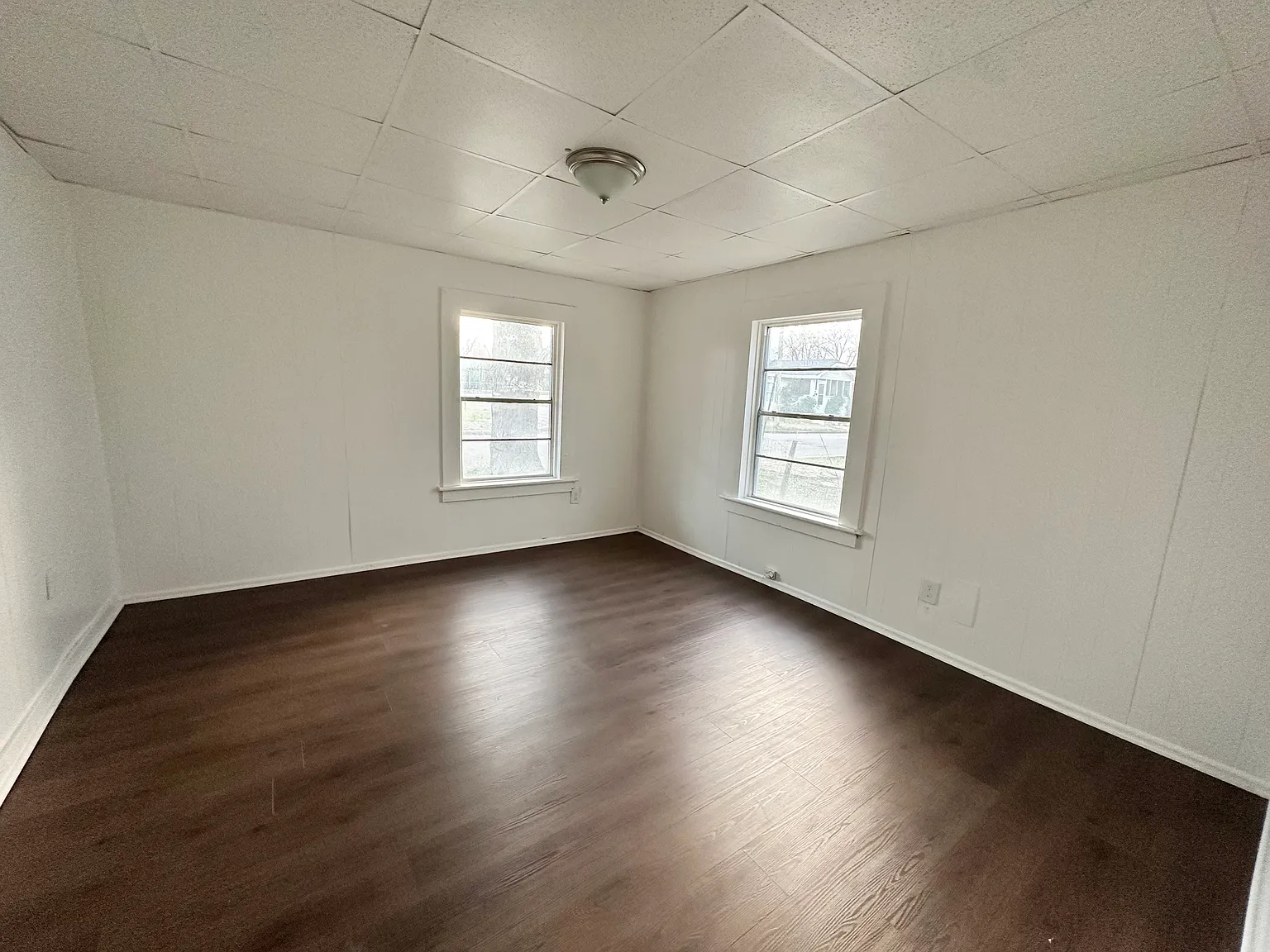 3 bed, 1034 sqft, $1,000 — Photo 4