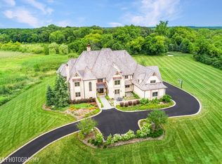 9 Jennifer Ct, Barrington, IL 60010