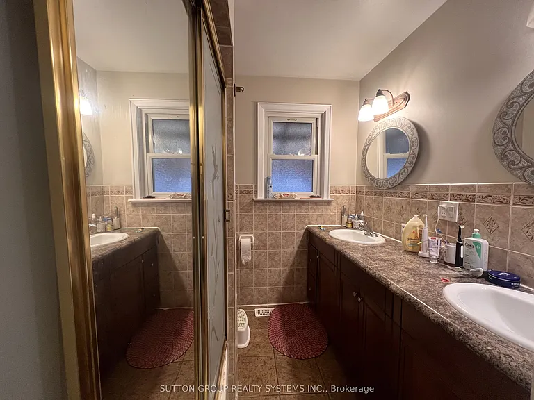 36 Odessa Ave #MAIN FLOOR — Photo 7