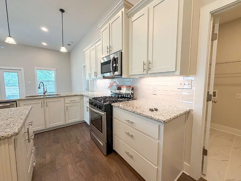 5841 Winifred Ave — Photo 8