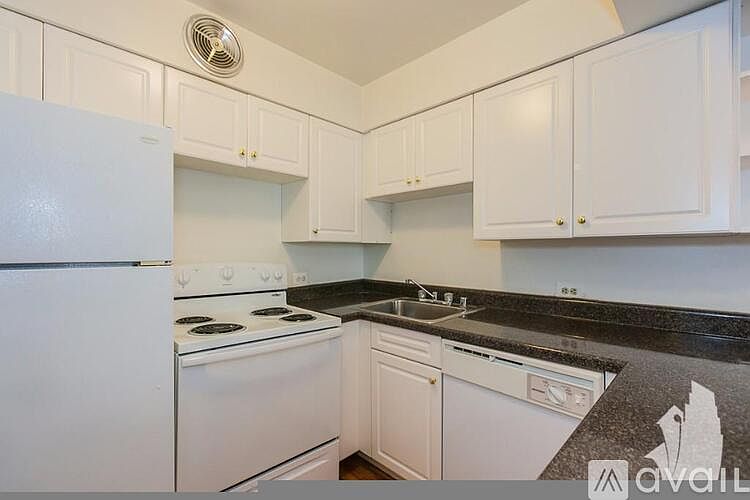 1st image of 1220 N La Salle St #D3