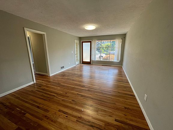 Large spacious living room.