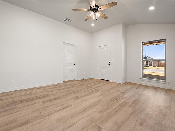 5th image of 13829 Gary Ave