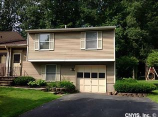 4146 Tommys Trl, Liverpool, NY 13090