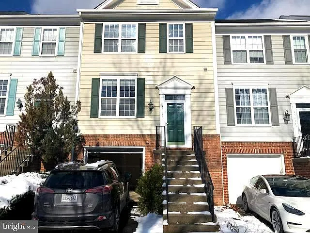 43046 Francis Sq — Photo 2