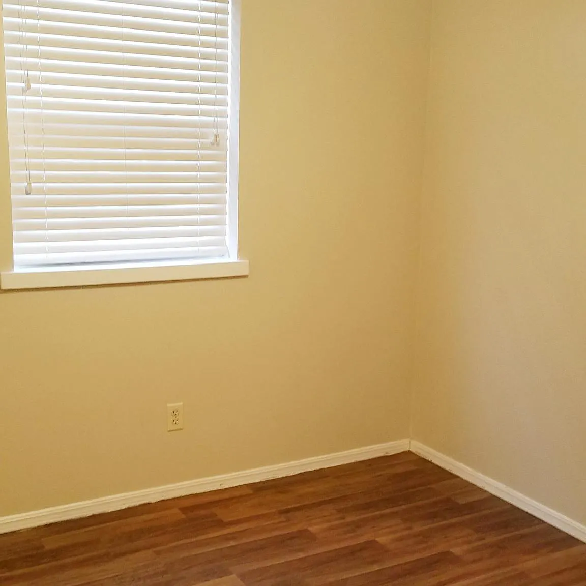 2 bed, 650 sqft, $550 — Photo 4