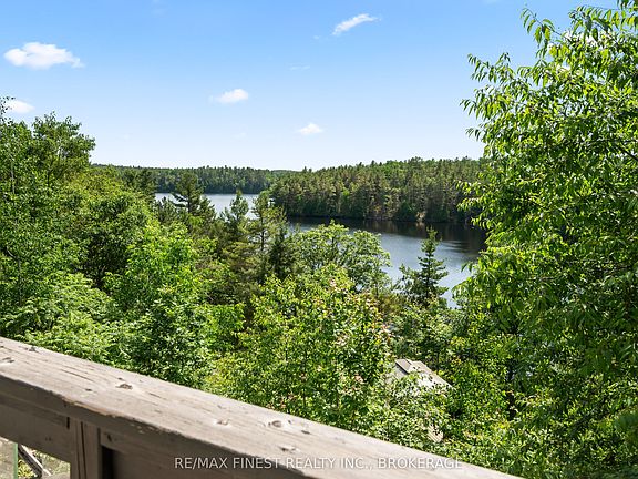 3rd image of 2092 Beach Rd