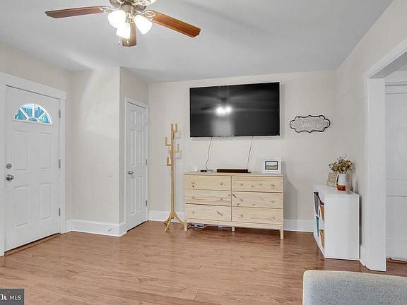 5th image of 125 Bosler Ave