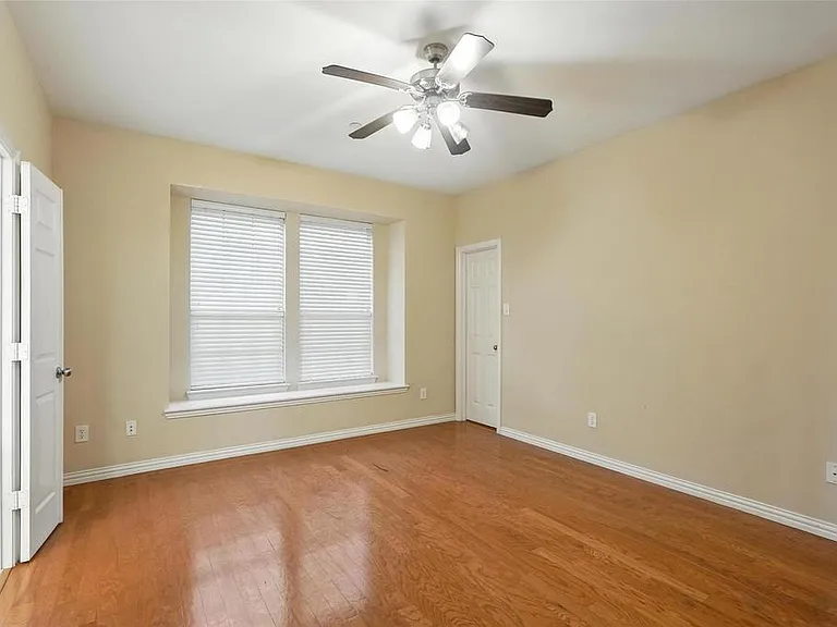 2101 Broadstone Dr — Photo 14