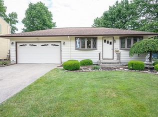 36107 Hillcrest Dr, Eastlake, OH 44095