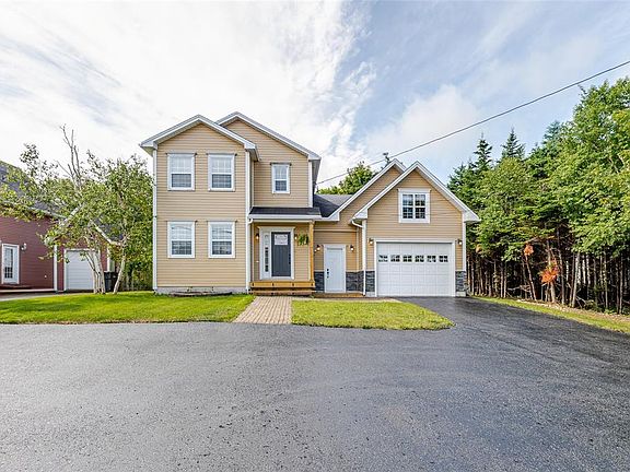 3rd image of 1833 Topsail Road