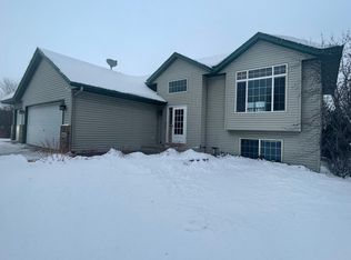 38495 Hillshire Ave, North Branch, MN 55056