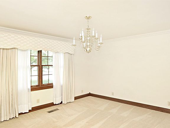 5th image of 106 Westview Dr