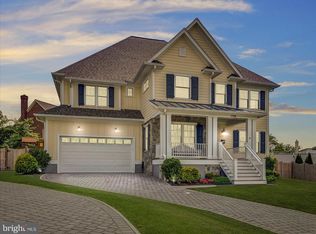 2708 N Buchanan St, Arlington, VA 22207