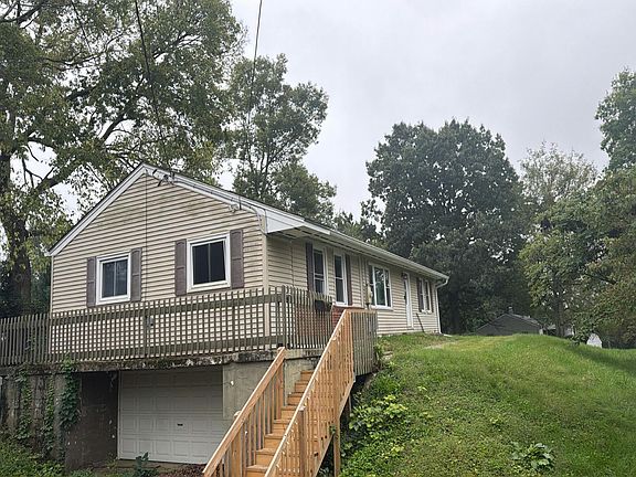 3rd image of 1560 Red Oak Rd