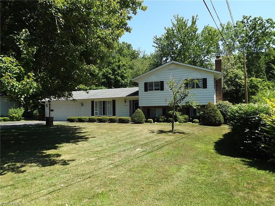 1st image of 2225 Saint James St
