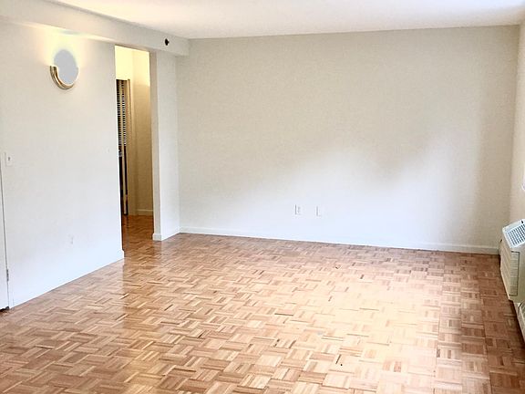 3rd image of 1159 Yonkers Ave