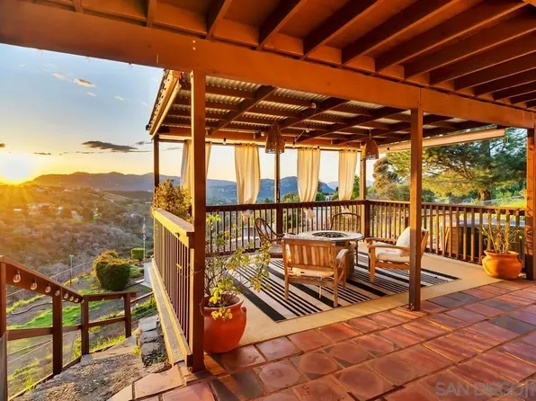 1219 Arnold Way, Alpine, CA 91901