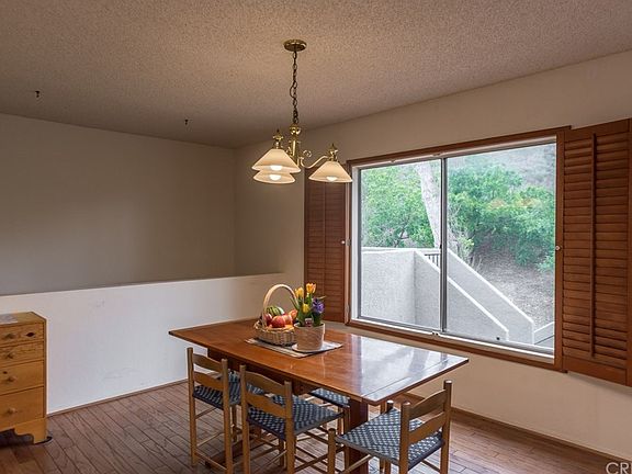 5th image of 518 N Via Colinas