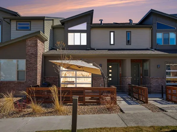 6393 Moore Ct, Arvada, CO 80004