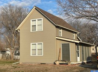 408 S 9th St, Beatrice, NE 68310
