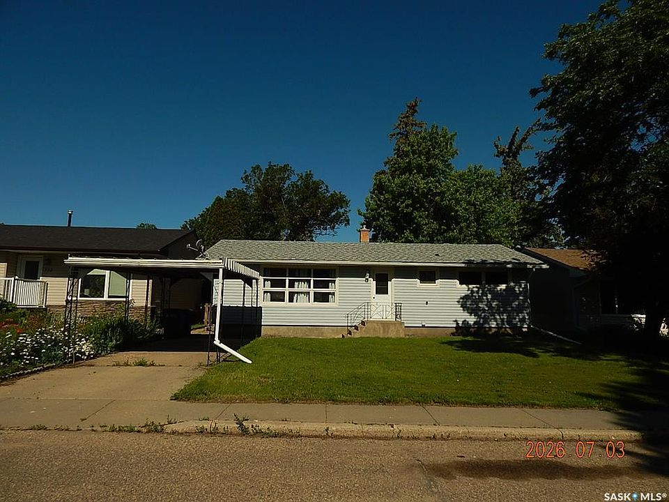 1st image of 710 3RD STREET E