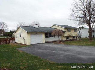 7 Christopher Cir, New Hartford, NY 13413