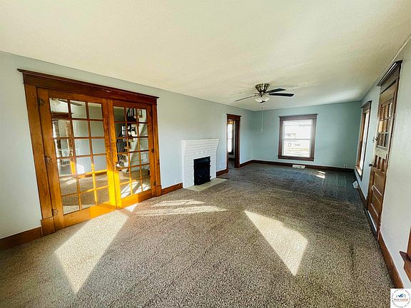 4th image of 407 W Miller St