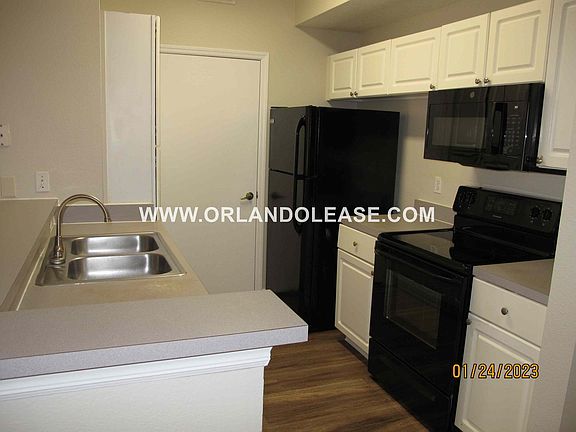 5th image of 5536 Metrowest Blvd #8107