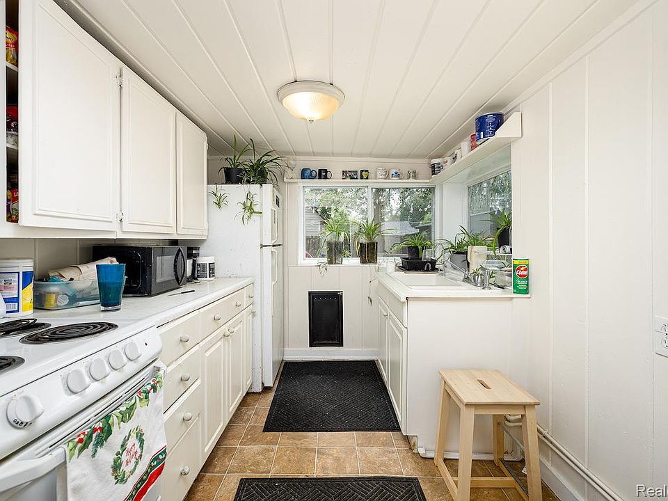 8595 Orchard, photo 3